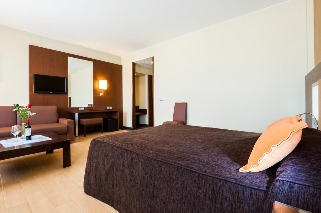 Ciudad De 4*