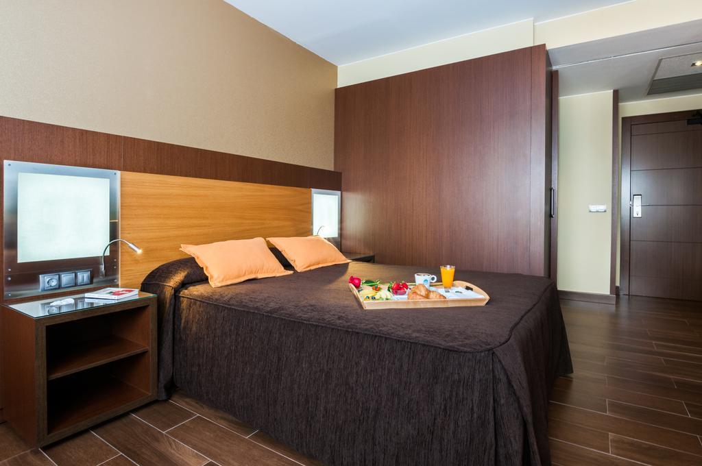 Hotel Ciudad De 4*